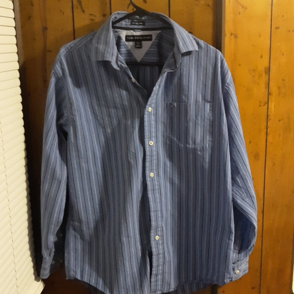 Long sleeve dress shirt